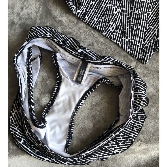 Kenneth Cole Reaction Zebra Triangle Ruffle Tankini Bathing Suit Regular Size M - Picture 3 of 8